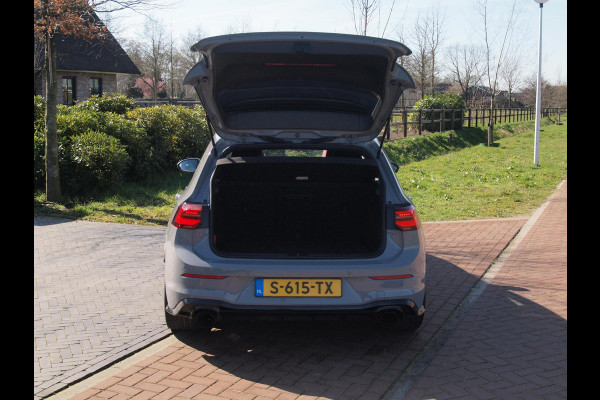 Volkswagen Golf 2.0 TSI GTI Clubsport | 300PK | Panoramadak | Camera | Sfeerverlichting | Milltek uitlaat | Maxton Bodykit |