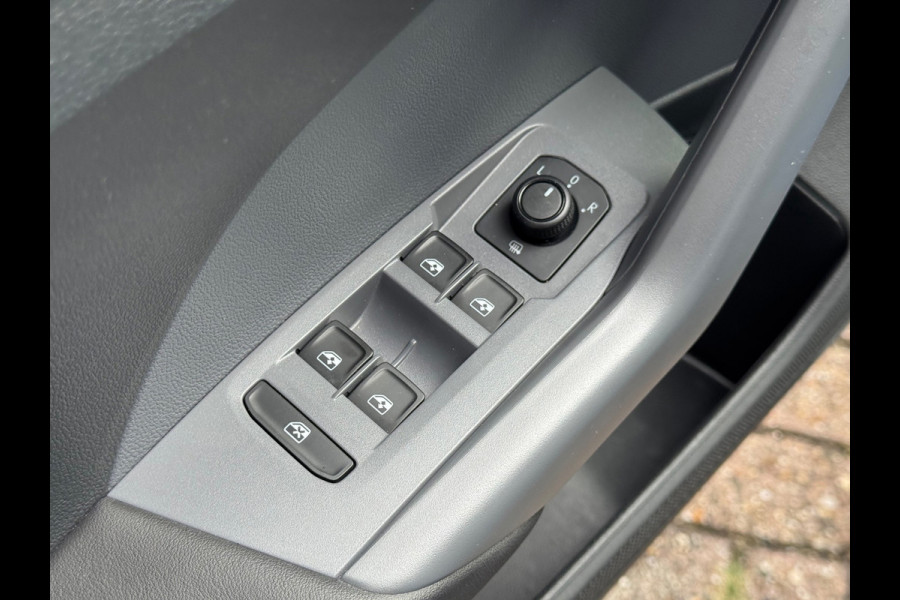 Volkswagen T-Cross 1.0 TSI Life 2019 NAVI CLIMA CAMERA NAP!