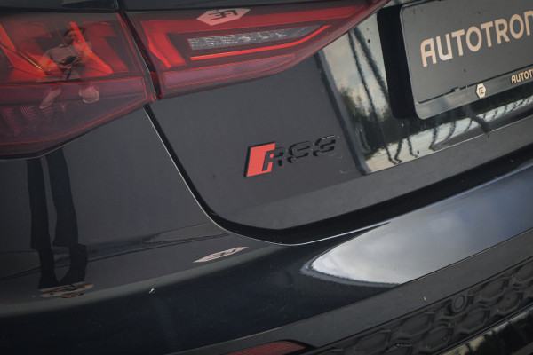 Audi RS3 Sportback 2.5 TFSI RS 3 quattro | MASSAGE | RS STOELEN | PANORAMADAK | CAMERA | CARBONSPOILER | SFEERVERLICHTING |