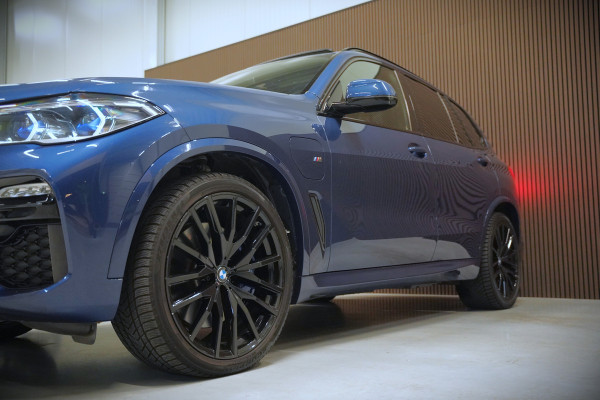 BMW X5 xDrive45e High Executive | Panoramadak | Harman Kardon | Luchtvering | Laser | Adaptive Cruise Control | Keyless | 360 Camera | Head-Up Display | Ambiance Verlichting | M Sport remmen | Memory Seats | Stoelverwarming