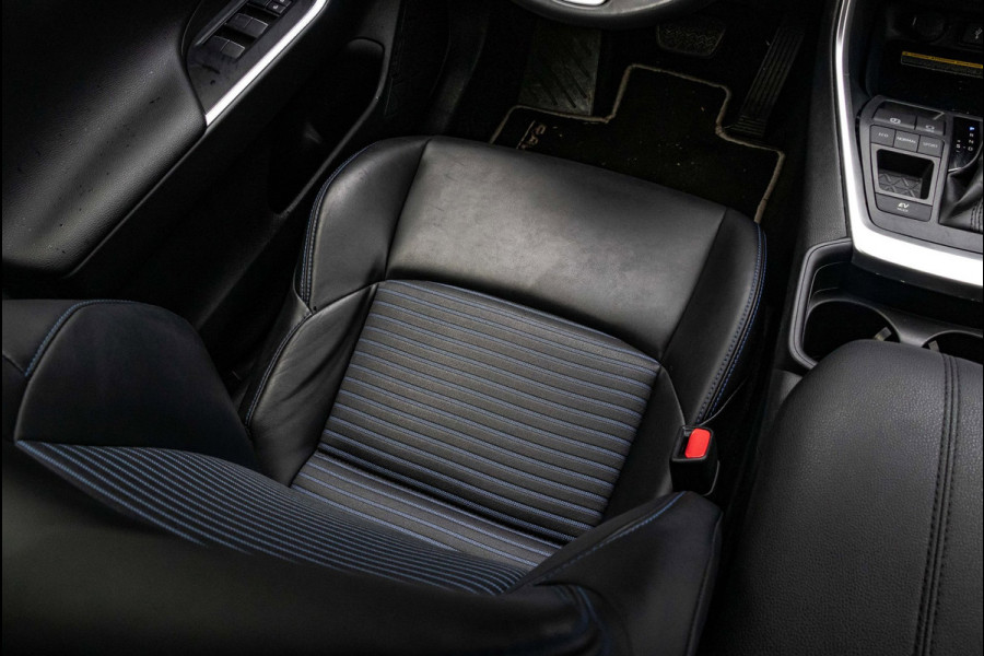 Toyota RAV4 2.5 Hybrid Style I Camera I JBL I Half Leder I Adaptive Cruise I Stoelverwarming I CarPlay I Keyless
