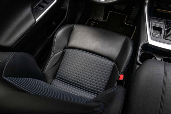 Toyota RAV4 2.5 Hybrid Style I Camera I JBL I Half Leder I Adaptive Cruise I Stoelverwarming I CarPlay I Keyless