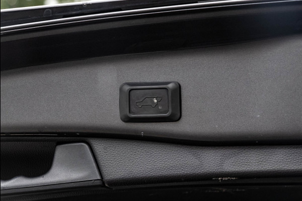 Toyota RAV4 2.5 Hybrid Style I Camera I JBL I Half Leder I Adaptive Cruise I Stoelverwarming I CarPlay I Keyless