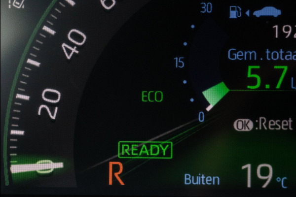 Toyota RAV4 2.5 Hybrid Style I Camera I JBL I Half Leder I Adaptive Cruise I Stoelverwarming I CarPlay I Keyless