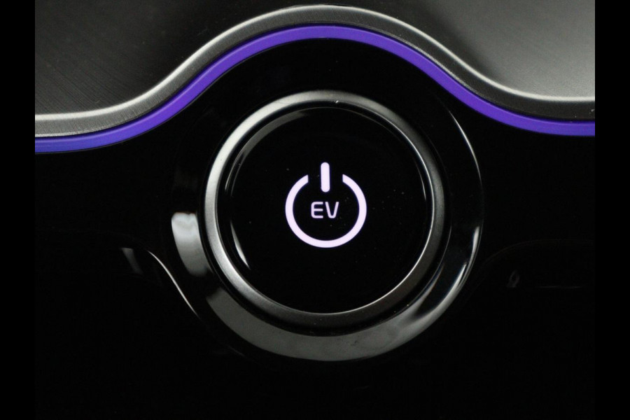 Kia EV6 GT-Line 77.4 kWh | SOH 95,1% | Panoramadak | Memory | Stuur/stoel verwarming | Stoel ventilatie| Meridian sound | Adaptive cruise | Head-up | Carplay | Sfeerverlichting | 360 camera | Park assist