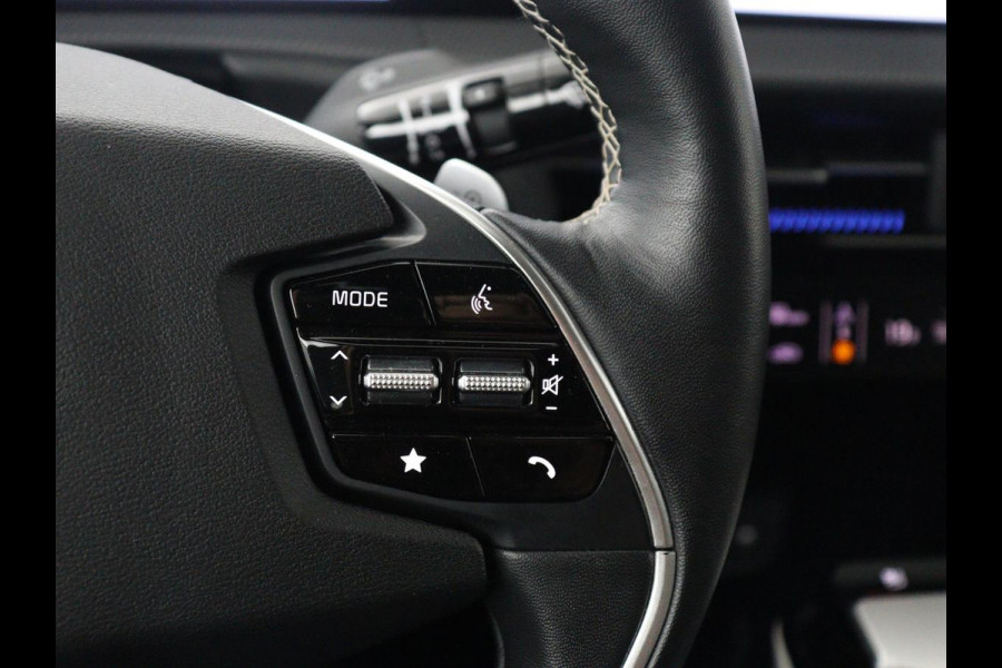 Kia EV6 GT-Line 77.4 kWh | SOH 95,1% | Panoramadak | Memory | Stuur/stoel verwarming | Stoel ventilatie| Meridian sound | Adaptive cruise | Head-up | Carplay | Sfeerverlichting | 360 camera | Park assist
