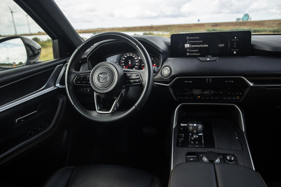 Mazda CX-60 2.5 e-SkyActiv PHEV Homura Plus 360 CAMERA / TREKHAAK / STOELVERWARMING + KOELING / CARPLAY / ADAPTIVE CRUISE