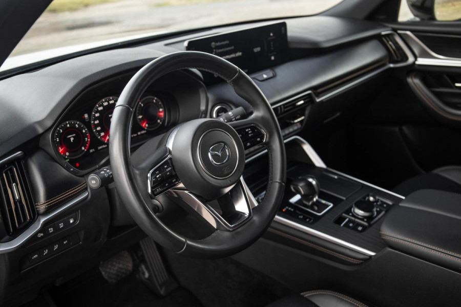 Mazda CX-60 2.5 e-SkyActiv PHEV Homura Plus 360 CAMERA / TREKHAAK / STOELVERWARMING + KOELING / CARPLAY / ADAPTIVE CRUISE