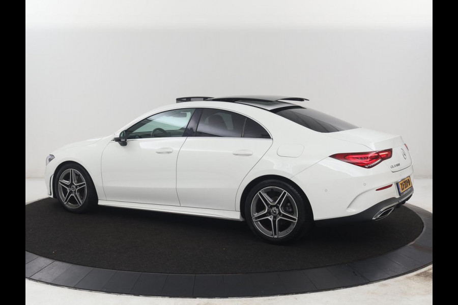 Mercedes-Benz CLA-Klasse 180 Business Solution AMG | Panoramadak | Leder/alcantara | Stoelverwarming | Cruise control | Navigatie | Carplay | Climate control | Camera | Park assist