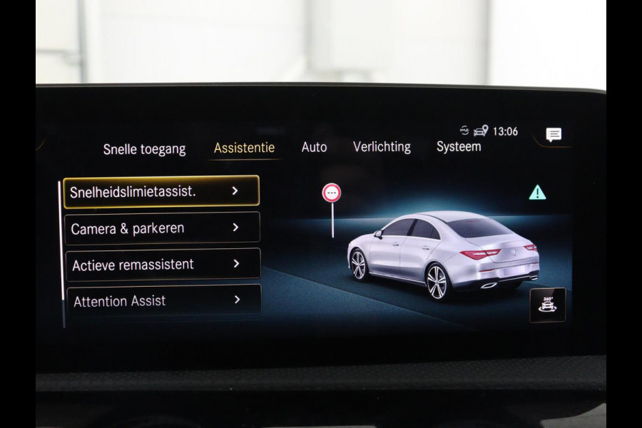 Mercedes-Benz CLA-Klasse 180 Business Solution AMG | Panoramadak | Leder/alcantara | Stoelverwarming | Cruise control | Navigatie | Carplay | Climate control | Camera | Park assist