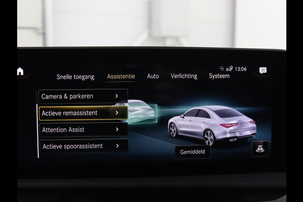 Mercedes-Benz CLA-Klasse 180 Business Solution AMG | Panoramadak | Leder/alcantara | Stoelverwarming | Cruise control | Navigatie | Carplay | Climate control | Camera | Park assist