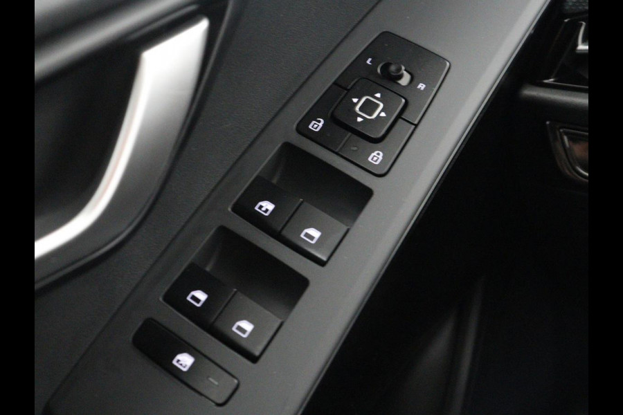 Kia Niro EV Light Edition 64.8 kWh | SOH 98,0% | Adaptive cruise | Lane assist | Carplay | Climate control | Virtueel dashboard | Camera | Park assist | Trekhaak