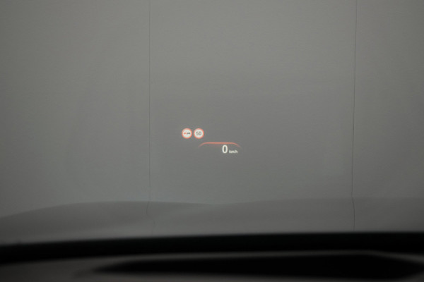 BMW 5 Serie Touring 520i High Executive Luxury Line NL-auto [ Adaptive Cruise Panoramadak Harman/Kardon El. Trekhaak 360 Camera ]