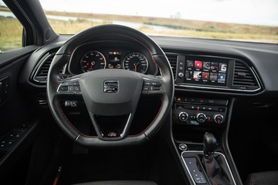 Seat Leon 1.4 EcoTSI FR Business Intense CARPLAY / CRUISE CONTROLE / PERFECT ONDERHOUDEN / AUTOMAAT