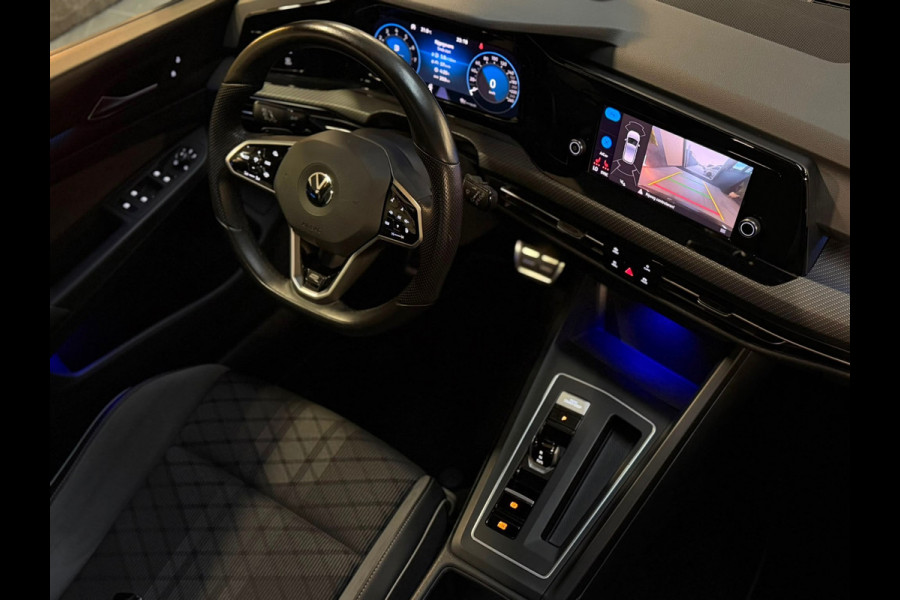 Volkswagen Golf GERESERVEERD! 1.5 eTSI R-Line 3X R-Line |BTW|PANO|IQ LIGHTS|VIRTUAL|SFEERVERLICHTING|CARPLAY|CAMERA|DEAL