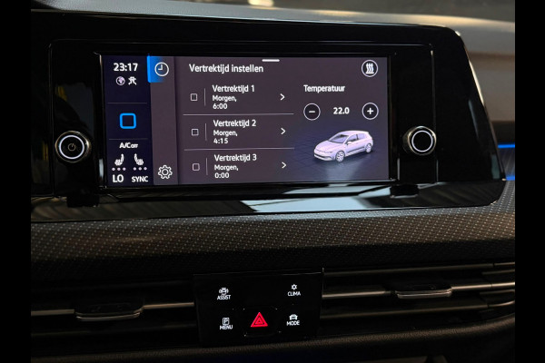 Volkswagen Golf GERESERVEERD! 1.5 eTSI R-Line 3X R-Line |BTW|PANO|IQ LIGHTS|VIRTUAL|SFEERVERLICHTING|CARPLAY|CAMERA|DEAL