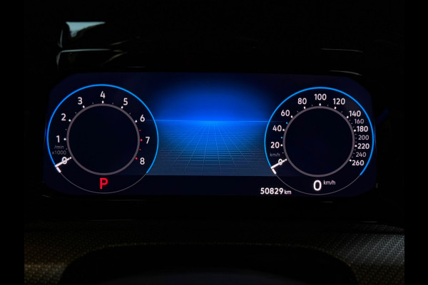Volkswagen Golf GERESERVEERD! 1.5 eTSI R-Line 3X R-Line |BTW|PANO|IQ LIGHTS|VIRTUAL|SFEERVERLICHTING|CARPLAY|CAMERA|DEAL