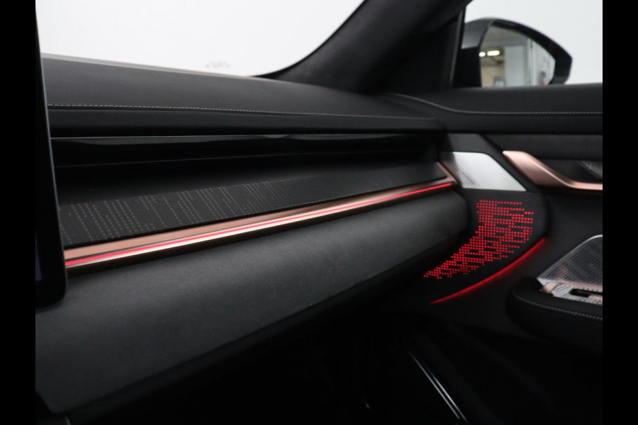 ZEEKR 001 AWD Performance 100 kWh | SOH 98,1% | Panoramadak | Leder/alcantara | Memory | Stoelverwarming | Adapive cruise | Dodehoek | Head-up | Sfeerverlichting | Carplay | 360 camera | Park assist