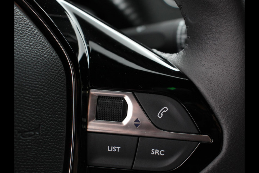 Peugeot e-2008 EV Allure Pack 54 kWh Navigatie Apple Carplay/Android Auto Climate Control Parkeer sensoren Lichtmetalen Velgen
