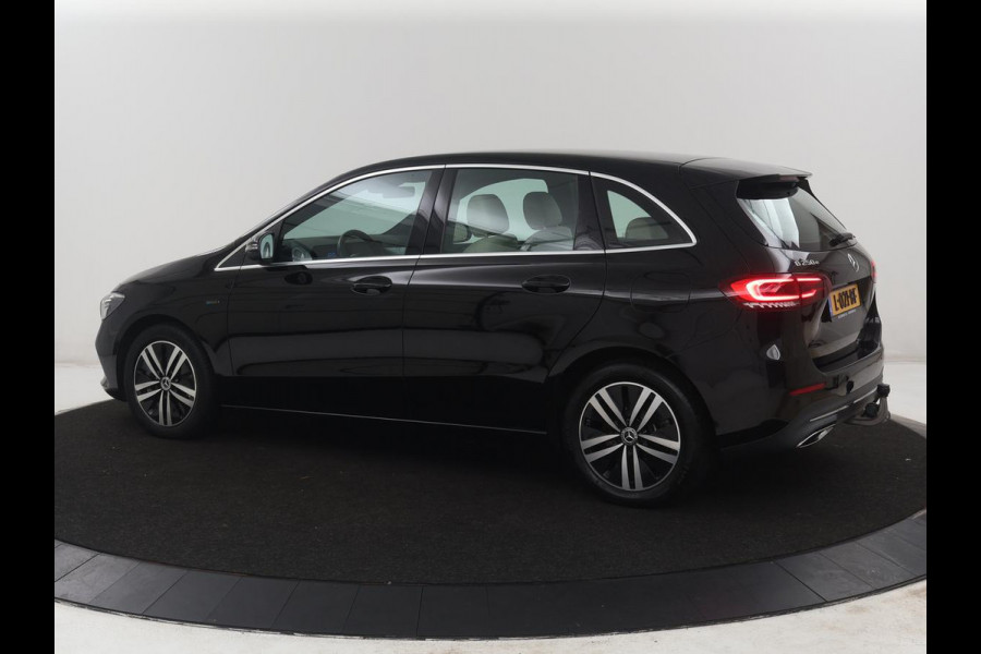 Mercedes-Benz B-klasse250 e Business Solution Luxury Limited | SOH 93,0% | Leder | Stoelverwarming | Adaptive cruise | Carplay | Camera | Park assist | Sfeerverlichting | Elektrische achterlep | Trekhaak