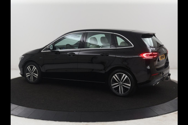 Mercedes-Benz B-klasse250 e Business Solution Luxury Limited | SOH 93,0% | Leder | Stoelverwarming | Adaptive cruise | Carplay | Camera | Park assist | Sfeerverlichting | Elektrische achterlep | Trekhaak