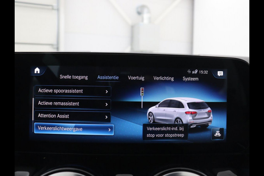 Mercedes-Benz B-klasse250 e Business Solution Luxury Limited | SOH 93,0% | Leder | Stoelverwarming | Adaptive cruise | Carplay | Camera | Park assist | Sfeerverlichting | Elektrische achterlep | Trekhaak