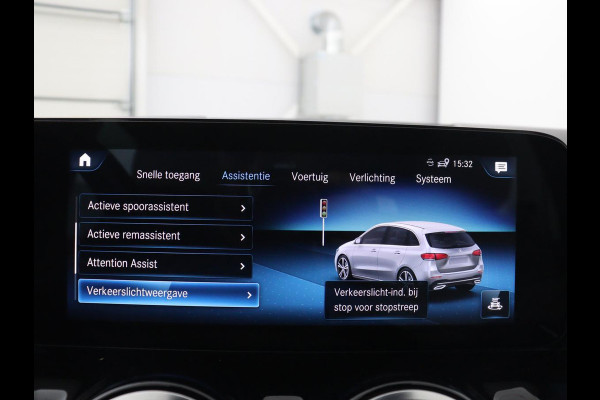 Mercedes-Benz B-klasse250 e Business Solution Luxury Limited | SOH 93,0% | Leder | Stoelverwarming | Adaptive cruise | Carplay | Camera | Park assist | Sfeerverlichting | Elektrische achterlep | Trekhaak
