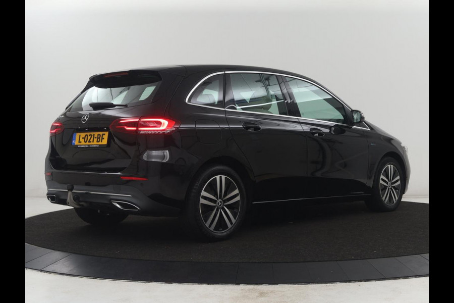 Mercedes-Benz B-klasse250 e Business Solution Luxury Limited | SOH 93,0% | Leder | Stoelverwarming | Adaptive cruise | Carplay | Camera | Park assist | Sfeerverlichting | Elektrische achterlep | Trekhaak