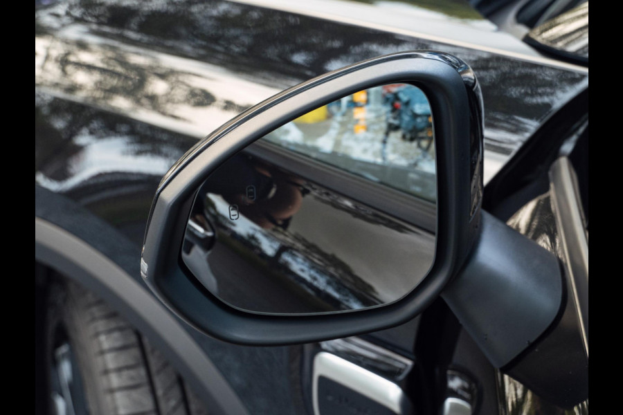 Lynk & Co 01 1.5|Black Pack|Pano|Memory