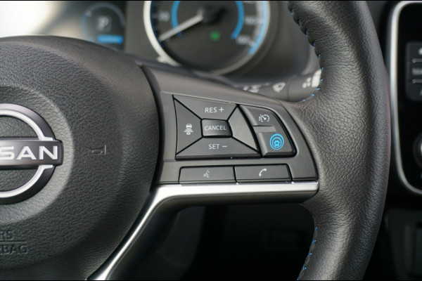 Nissan Leaf N-Connecta 39 kWh 360 CAMERA | WARMTEPOMP | LUXE UITVOERING!!