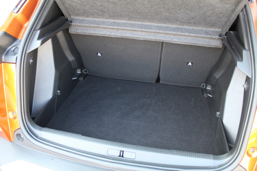 Peugeot e-2008 EV Active 50 kWh | Camera | Carplay | Cruise