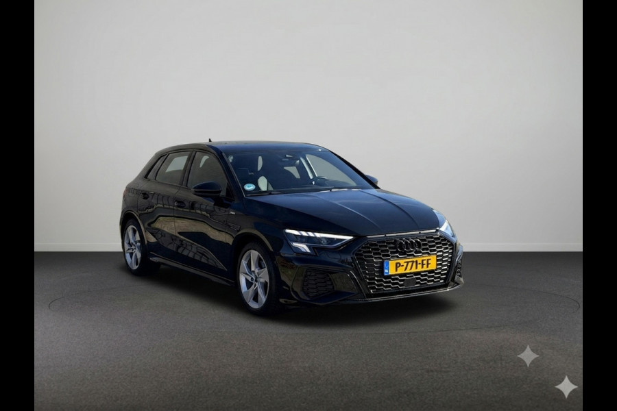 Audi A3 Sportback 30 TFSI S edition 110PK | S-line in & exterieur | Trekhaak | Stoelverwarming |