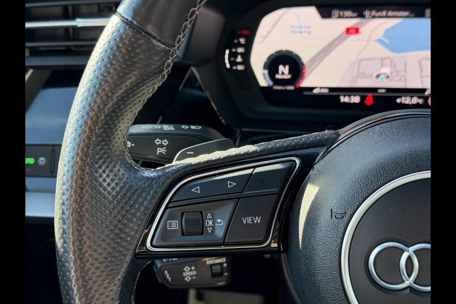 Audi A3 Sportback 30 TFSI S edition 110PK | S-line in & exterieur | Trekhaak | Stoelverwarming |