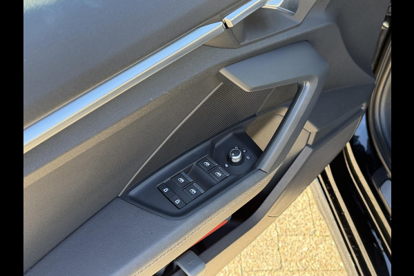 Audi A3 Sportback 30 TFSI S edition 110PK | S-line in & exterieur | Trekhaak | Stoelverwarming |
