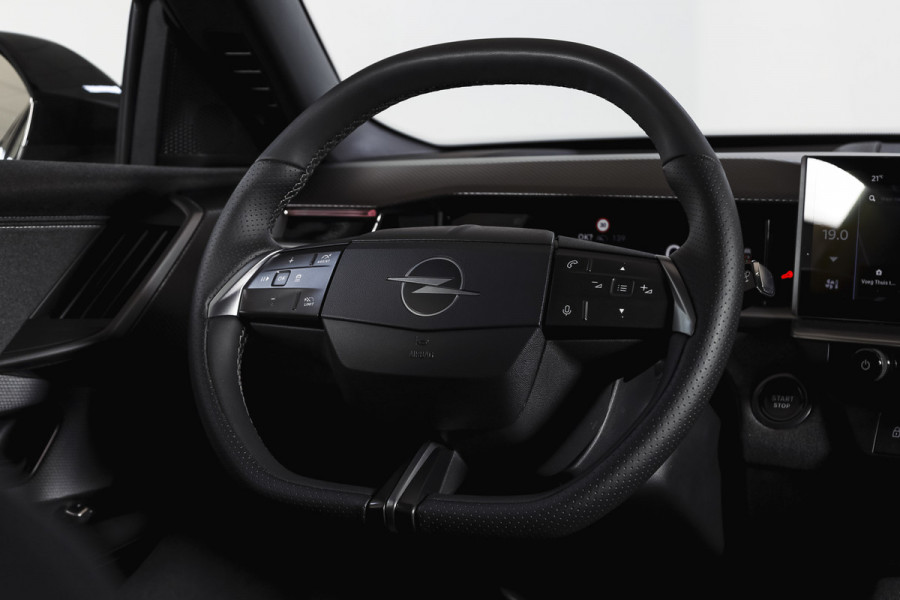 Opel Grandland 1.2 Turbo Hybrid GS | Dig. Cockpit | Adapt. Cruise | Stoel-+Stuurverw. | PDC | Camera | NAV + App. Connect | LM 19" | 3150