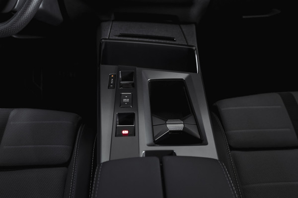 Opel Grandland 1.2 Turbo Hybrid GS | Dig. Cockpit | Adapt. Cruise | Stoel-+Stuurverw. | PDC | Camera | NAV + App. Connect | LM 19" | 3150