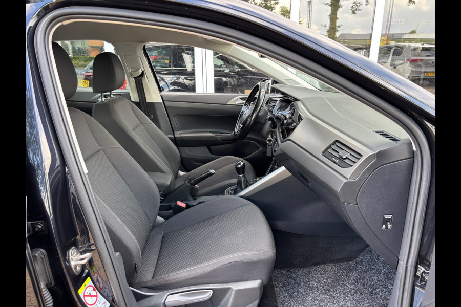 Volkswagen Polo 1.0 Highline | Apple Carplay | Stoelverwarming | Parkeersensoren | Navi