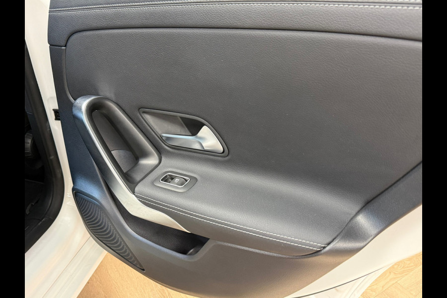 Mercedes-Benz CLA-Klasse CLA 200 Star Edition Luxury Line NAVI LED CLIMATE CRUISE CONTROL CAM