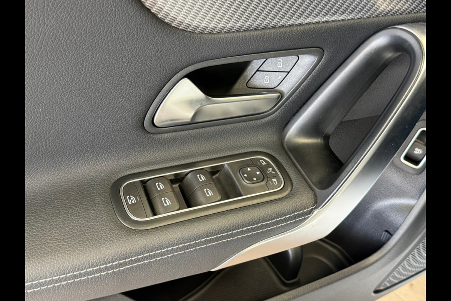 Mercedes-Benz CLA-Klasse CLA 200 Star Edition Luxury Line NAVI LED CLIMATE CRUISE CONTROL CAM