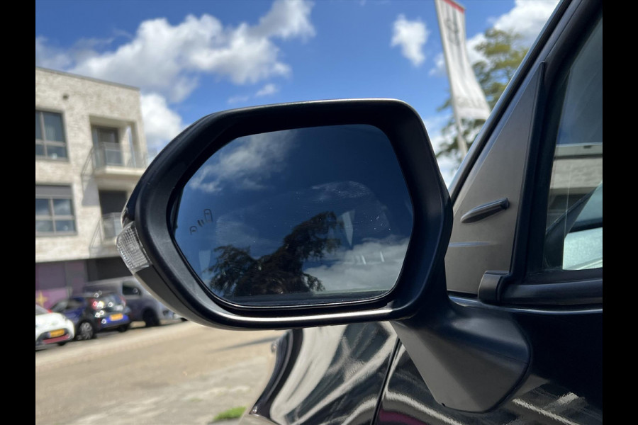 Toyota Yaris Cross 1.5 Hybrid Dynamic Plus | Dodehoekherkenning, Parkeersensoren, Stoel + Stuurverwarming, , Keyless, 17 inch, Smart connect