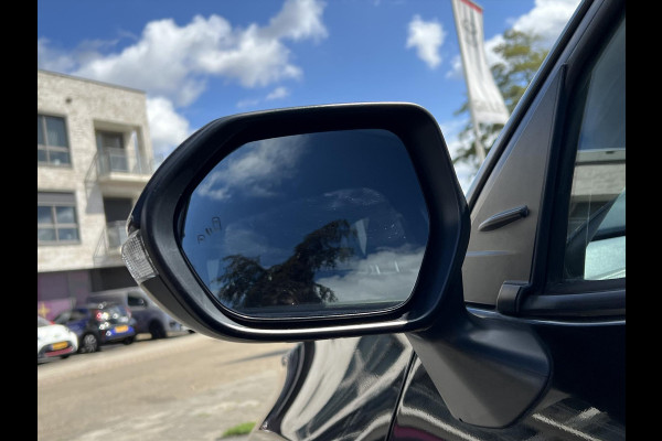Toyota Yaris Cross 1.5 Hybrid Dynamic Plus | Dodehoekherkenning, Parkeersensoren, Stoel + Stuurverwarming, , Keyless, 17 inch, Smart connect