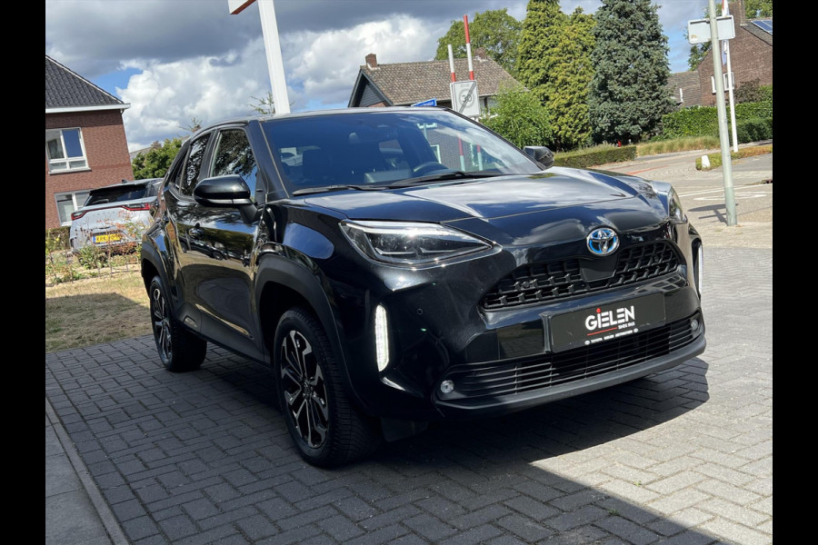 Toyota Yaris Cross 1.5 Hybrid Dynamic Plus | Dodehoekherkenning, Parkeersensoren, Stoel + Stuurverwarming, , Keyless, 17 inch, Smart connect