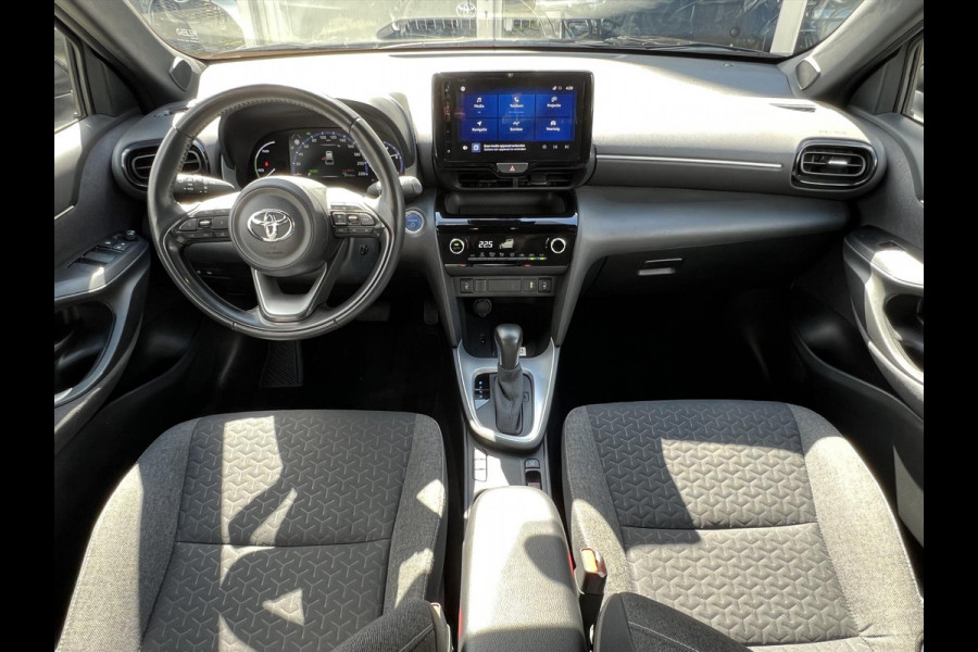 Toyota Yaris Cross 1.5 Hybrid Dynamic Plus | Dodehoekherkenning, Parkeersensoren, Stoel + Stuurverwarming, , Keyless, 17 inch, Smart connect