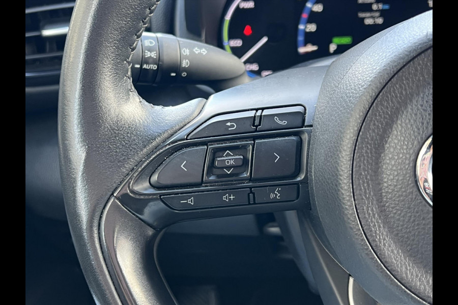 Toyota Yaris Cross 1.5 Hybrid Dynamic Plus | Dodehoekherkenning, Parkeersensoren, Stoel + Stuurverwarming, , Keyless, 17 inch, Smart connect