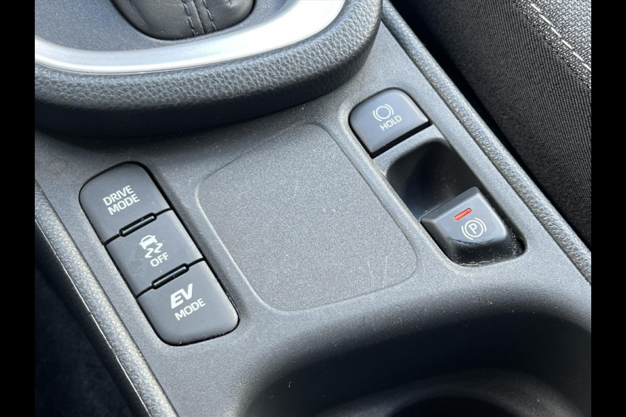 Toyota Yaris Cross 1.5 Hybrid Dynamic Plus | Dodehoekherkenning, Parkeersensoren, Stoel + Stuurverwarming, , Keyless, 17 inch, Smart connect