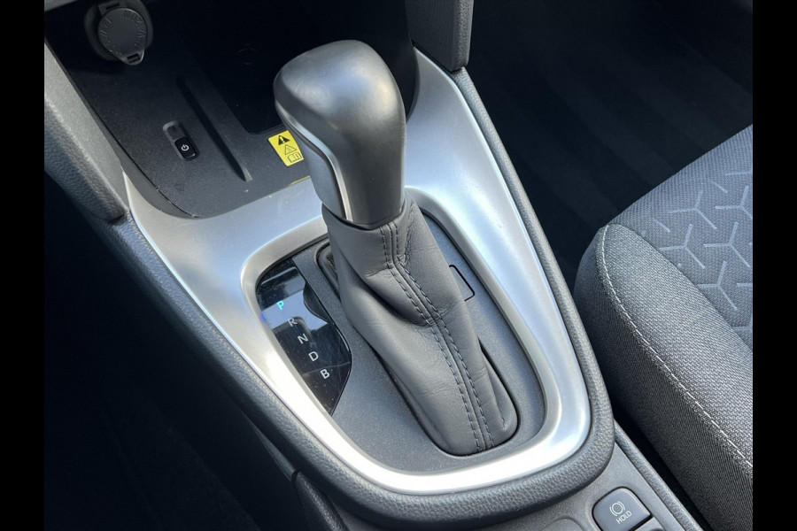 Toyota Yaris Cross 1.5 Hybrid Dynamic Plus | Dodehoekherkenning, Parkeersensoren, Stoel + Stuurverwarming, , Keyless, 17 inch, Smart connect