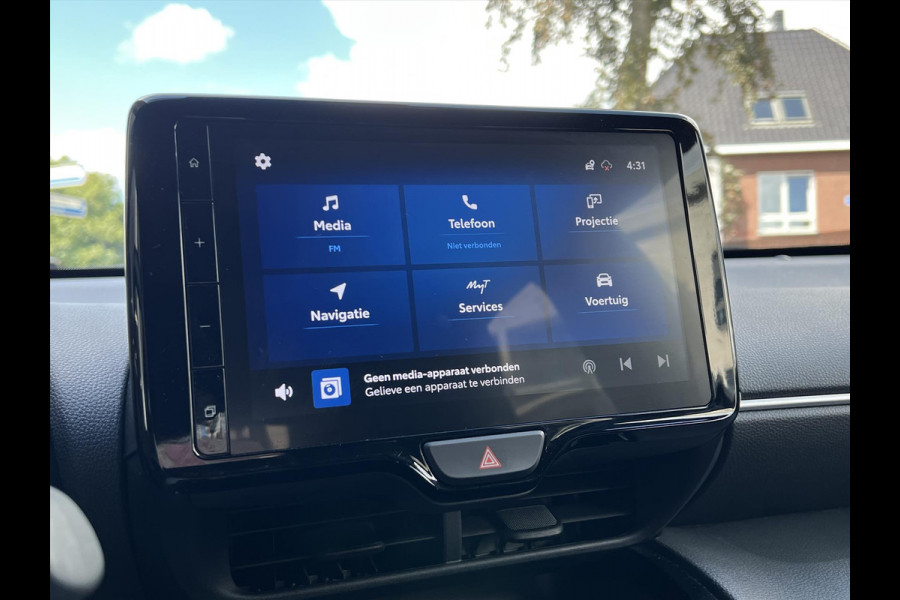 Toyota Yaris Cross 1.5 Hybrid Dynamic Plus | Dodehoekherkenning, Parkeersensoren, Stoel + Stuurverwarming, , Keyless, 17 inch, Smart connect