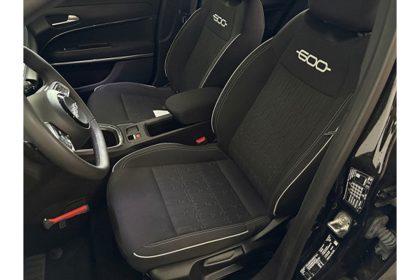 Fiat 600 1.2 Hybrid Urban FULL OPTIONS!!