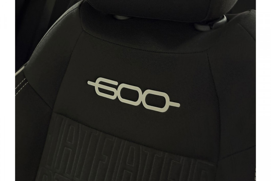 Fiat 600 1.2 Hybrid Urban FULL OPTIONS!!