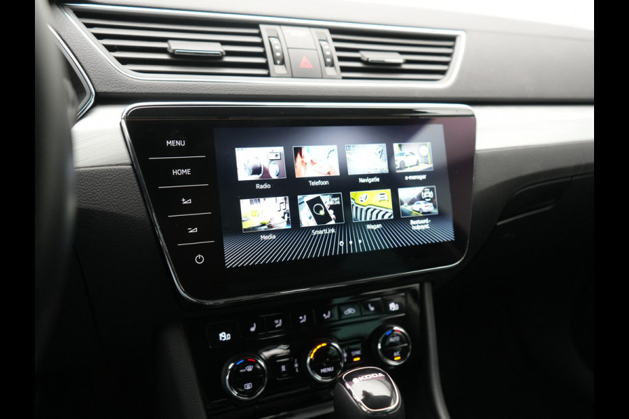 Škoda Superb Combi 1.4 TSI iV Business Edition PHEV 218pk Dealer O.H. | Adaptive Cruise | Camera | Stoelen Verwarmd | Apple Carplay | Navigatie | Crystal LED | DAB | Plug In Hybrid |